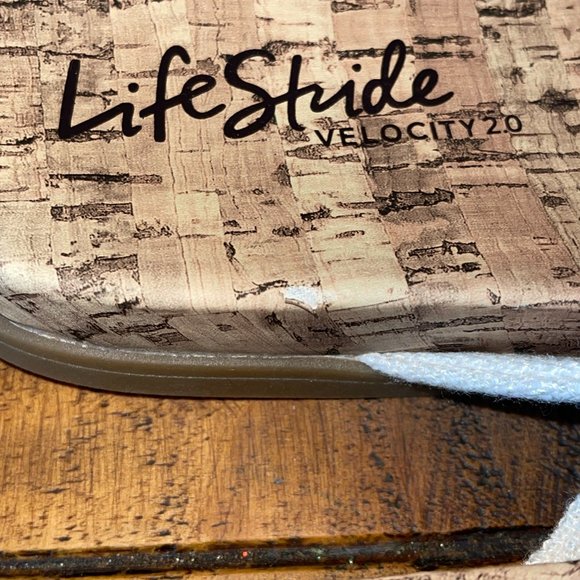 Women's LifeStride Velocity 2.0 "Happy" Thong Slide Sandals Cream‎ - Picture 4 of 5